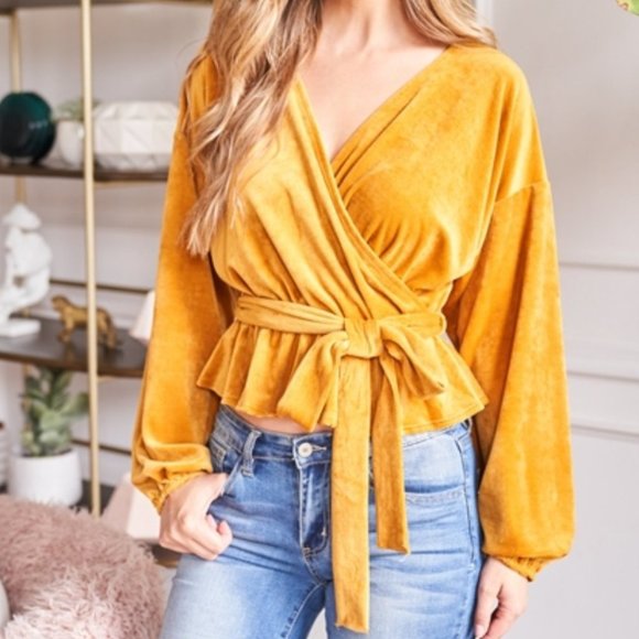 velour bishop sleeve belted MUSTARD TOP - Picture 4 of 7